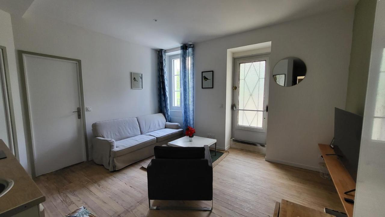 Charmant 2 Pieces Avec Terrasse Proche Centre Ville - Parking Gratuit A Proximite Лурд Екстериор снимка